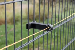 AKO Isolator für Doppelstabmattenzaun