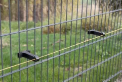AKO Isolator für Doppelstabmattenzaun