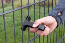 AKO Isolator für Doppelstabmattenzaun