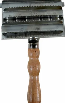 BORSTIQ Metallstriegel