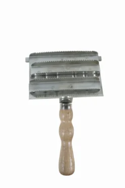 BORSTIQ Metallstriegel