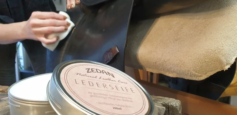 ZEDAN Lederseife