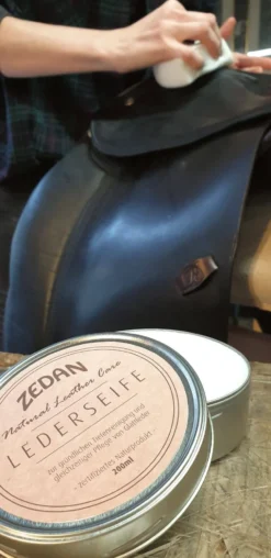 ZEDAN Lederseife
