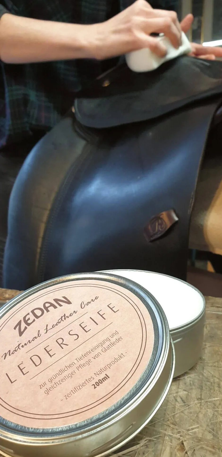 ZEDAN Lederseife